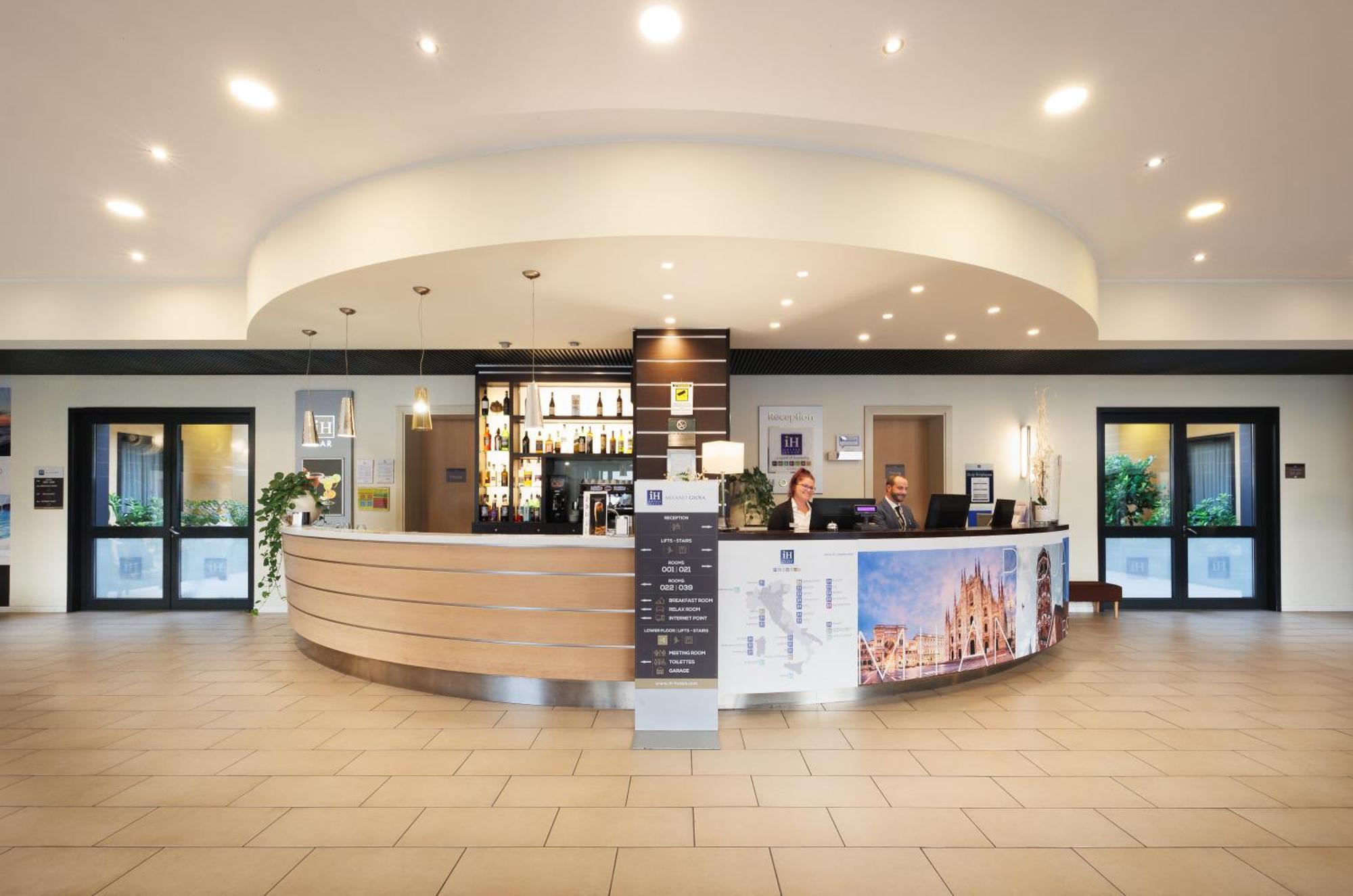 Ih Hotels Milano Gioia Exterior foto